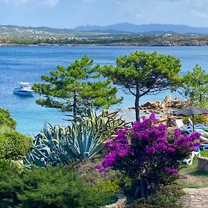 Casa Mughetto R5055 Seafront, Private Sea Access, Swimming Pool Ferienhaus